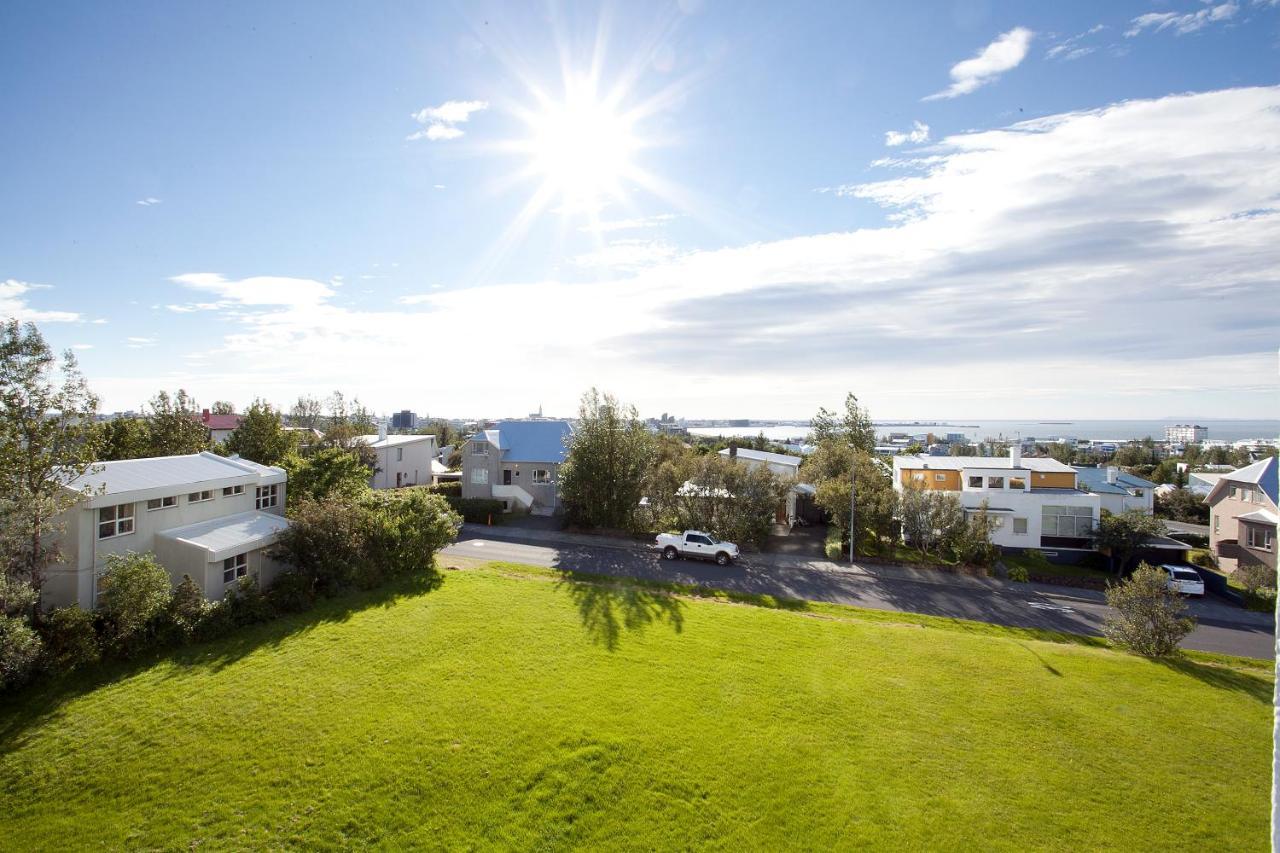 Overlooking The City, Bright & Cozy - Free Parking Reykjavík Dış mekan fotoğraf